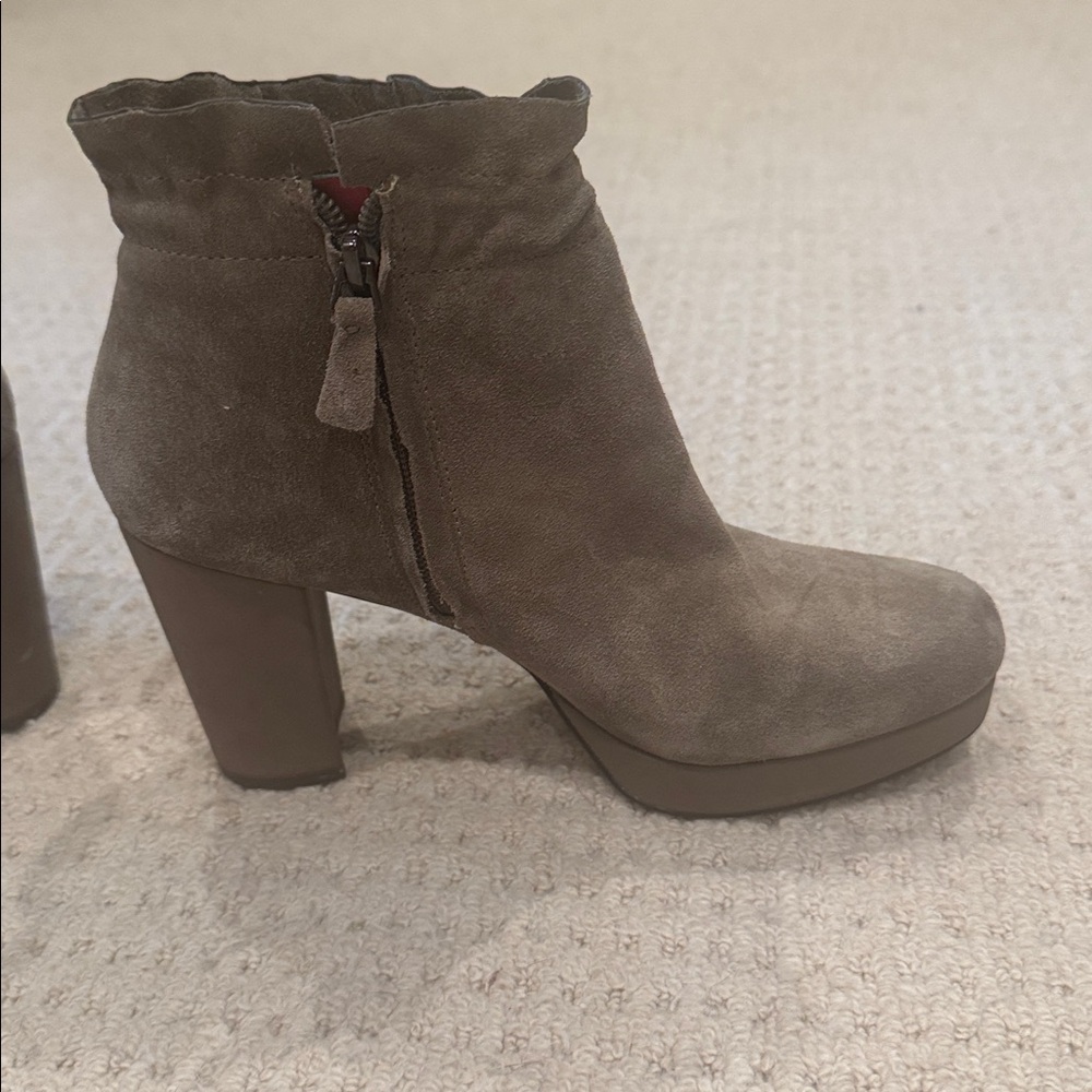 Booties - Picture 4 of 7